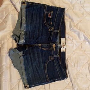 Hollister size 3/W 26 Never worn